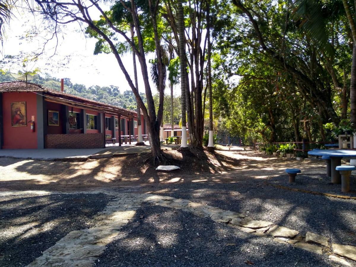 Pousada E Pesqueiro Trem Do Peixe Monte Alegre do Sul Exterior photo